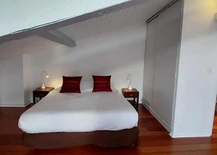 Apartman Calme Avec Terrasse - 2